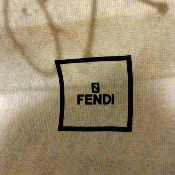 Fendi bag - Picture 1 of 3